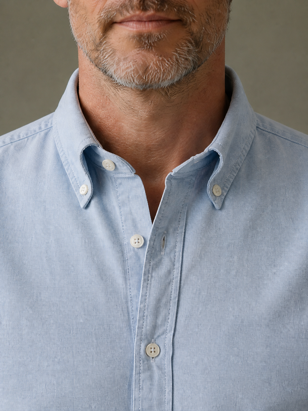 Oxford shirt, collar and placket detail